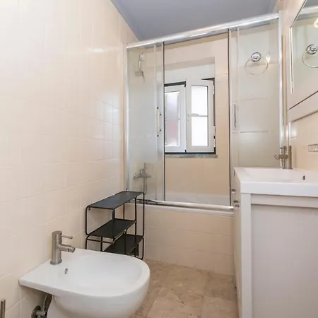 דירה Guestready -cozy Apt Near Fado Museum ליסבון