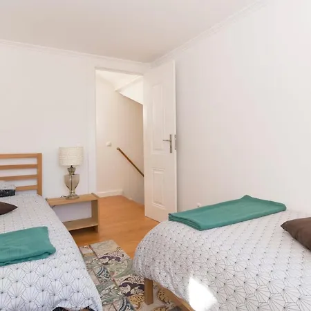 Guestready -cozy Apt Near Fado Museum דירה *