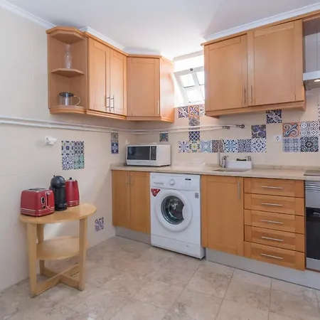 Guestready -cozy Apt Near Fado Museum ליסבון